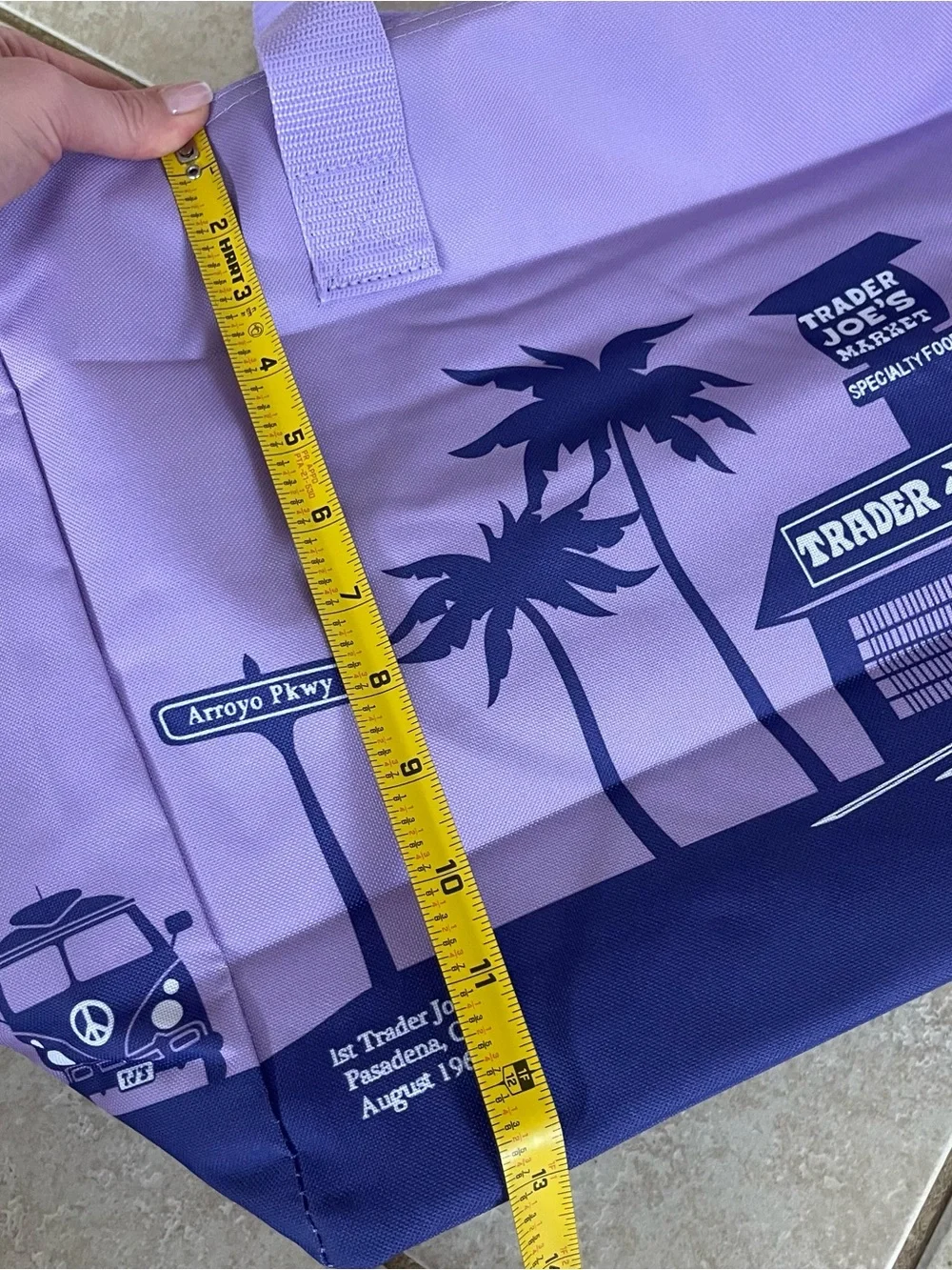 Trader Joe's Large 8 Gal Lavender Reusable Insulated Shopping Bag  RARE New‎